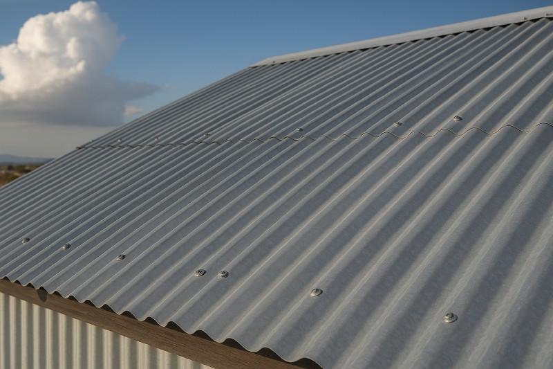 Why Corrugated Metal Roofing Makes Sense in Fresno’s Climate 